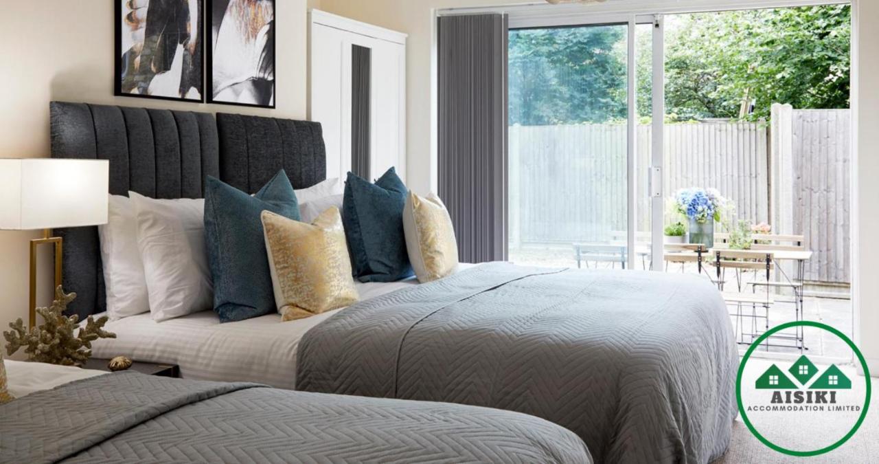 Aisiki Living At Alexandra Road, 2-Bedroom & 2-Bathroom With King Or Twin Beds And With Free Wi-Fi & Parking Watford  Ngoại thất bức ảnh