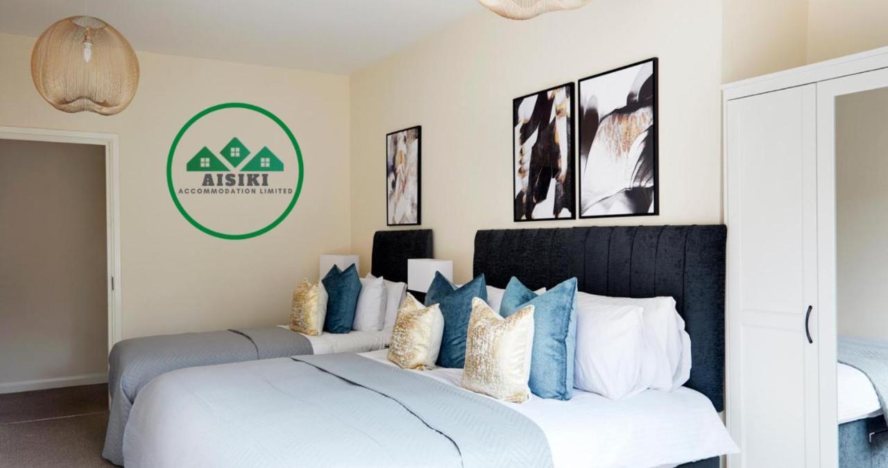 Aisiki Living At Alexandra Road, 2-Bedroom & 2-Bathroom With King Or Twin Beds And With Free Wi-Fi & Parking Watford  Ngoại thất bức ảnh